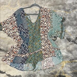 Umgee Green and Blue Asymmetrical V-Neck Blouse